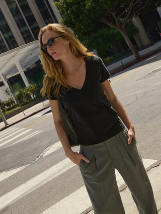 BLAIR_TEE_2135CN_JBLK_CLARA_S2.jpg.webp