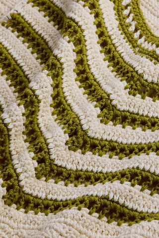 Marie-Oliver-Cass-Top-Spinnaker-Detail-01-S.webp